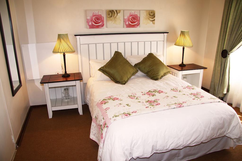 The Rose Cottage B&B Dullstroom Phòng bức ảnh